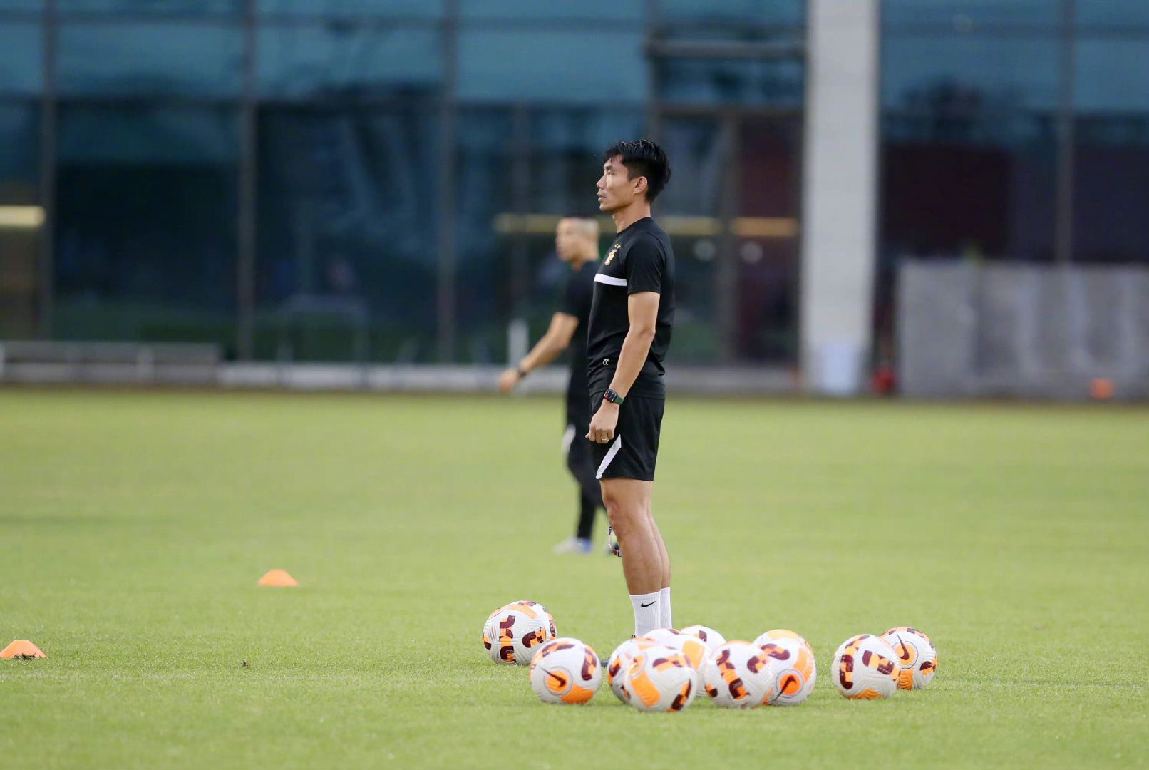 全场比赛结束，阿森纳2-1狼队。